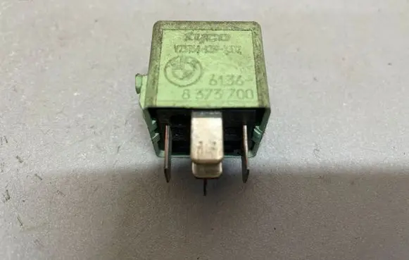 BMW 5 E60 E61 Other relay 61368373700