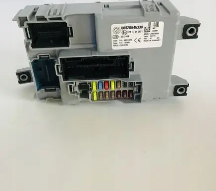 Fiat Doblo Fuse module 00520646330 28559066