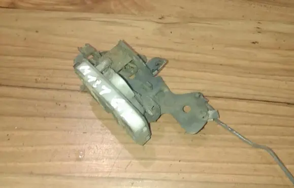 Mazda 121 Rear door lock