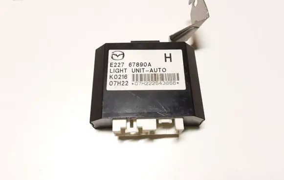 Mazda CX-7 Light module LCM E22767890A K0216