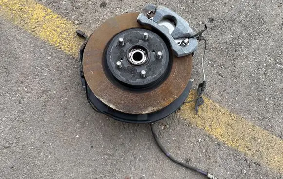 Lexus UX Front wheel hub
