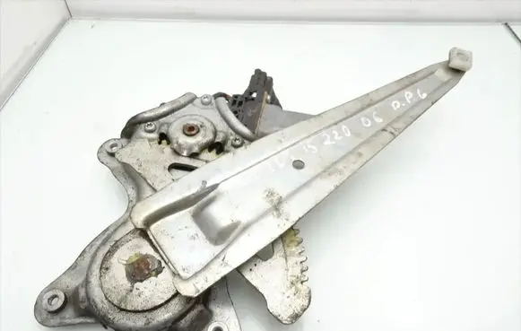 Lexus IS 220D-250-350 Rear door window regulator with motor