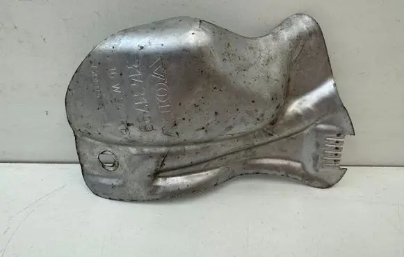 Volvo XC90 Heat shield in engine bay 31431799