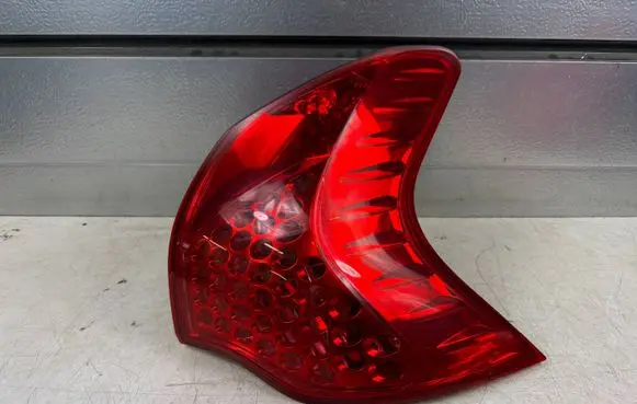 Peugeot 3008 I Rear/tail lights 9683460780