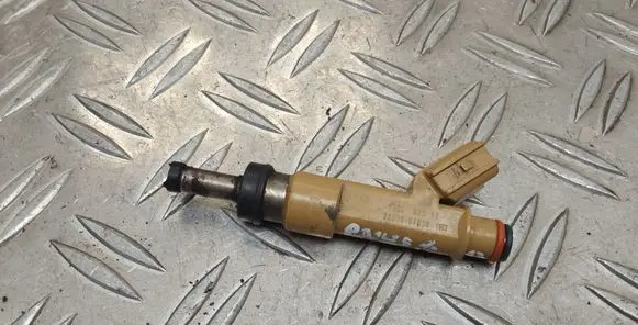 Toyota Prius+ (ZVW40) Fuel injector 232500T030
