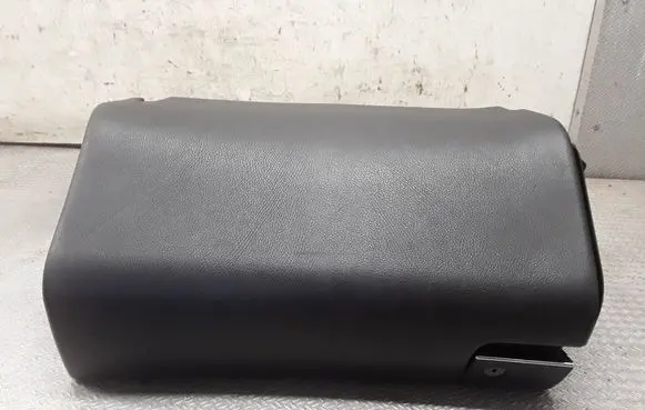 Mercedes-Benz C W203 Glove box A2036803291 A2036804950 07037