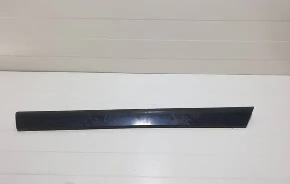BMW 3 E46 Dashboard glove box trim 8213993