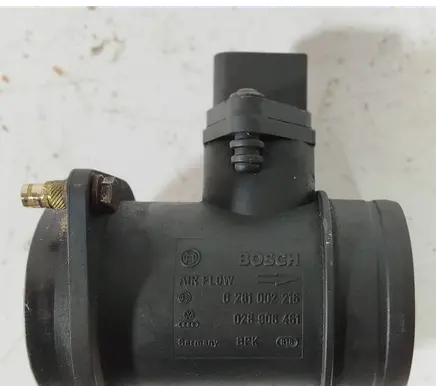 Audi A6 S6 C5 4B Mass air flow meter 0281002216 028906461