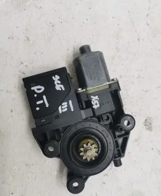 Renault Scenic III - Grand scenic III Rear door window regulator motor 827303178R