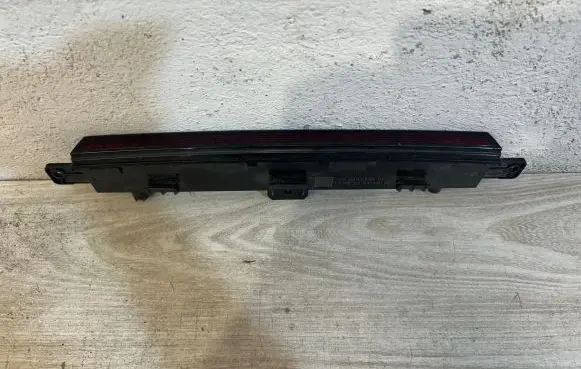 BMW X1 U11 Third/center stoplight 8494354 4591