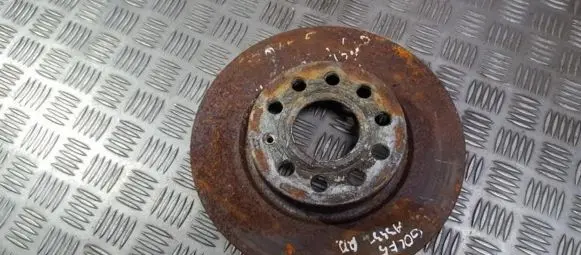 Volkswagen Golf V Front brake disc