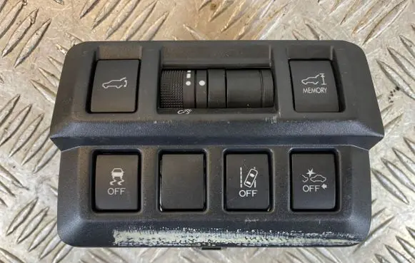 Tailgate opening switch