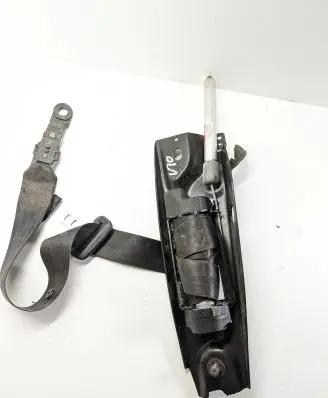 Volvo V70 Front seatbelt 6069365