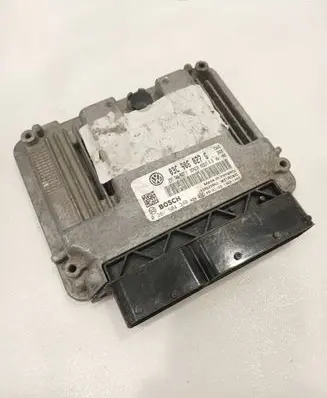 Volkswagen Golf VI Engine control unit/module 03C906027G 03C906027F 0261S04348
