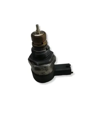 Volvo V70 Fuel pressure regulator 31216313