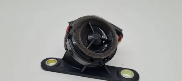 Front door high frequency speaker