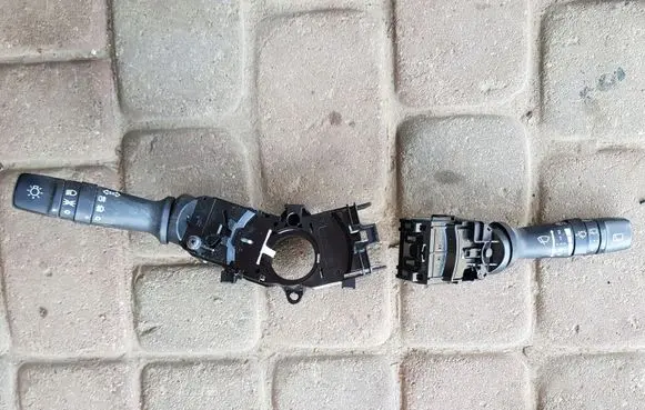 KIA Sorento Wiper turn signal indicator stalk/switch