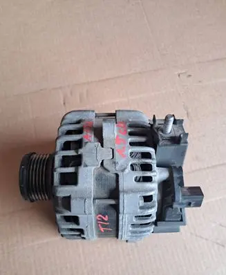 Mercedes-Benz A W176 Generator/alternator A0009063822