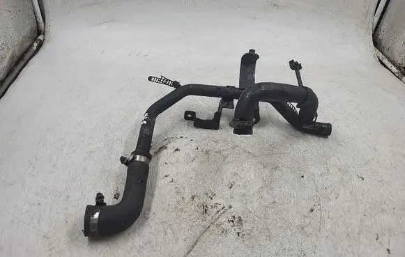 Audi A4 S4 B5 8D Engine coolant pipe/hose 