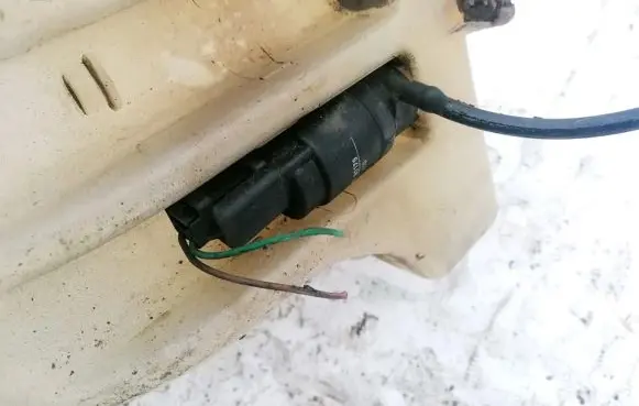 Iveco Daily 40.8 Windscreen/windshield washer pump