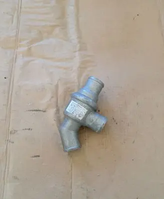 BMW 5 E28 Thermostat 331080 V648580
