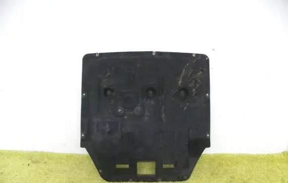 Peugeot 208 Engine splash shield/under tray 9823206580