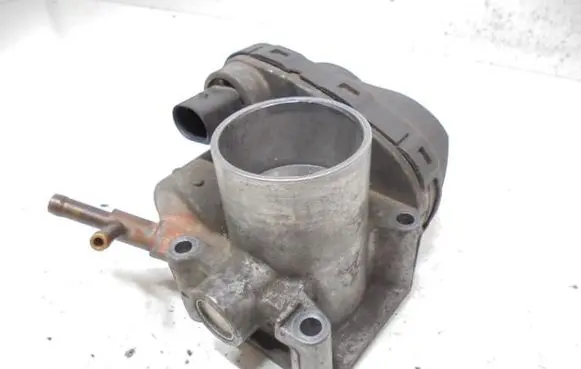 Skoda Fabia Mk1 (6Y) Electric throttle body valve 047133062