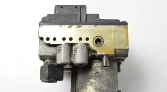 Mercedes-Benz E W210 ABS Pump A0024319712