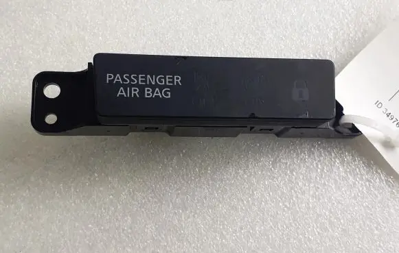 Nissan Qashqai J12 Passenger airbag on/off switch 10326L