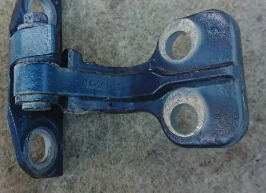 Jaguar XF X250 Front door lower hinge 