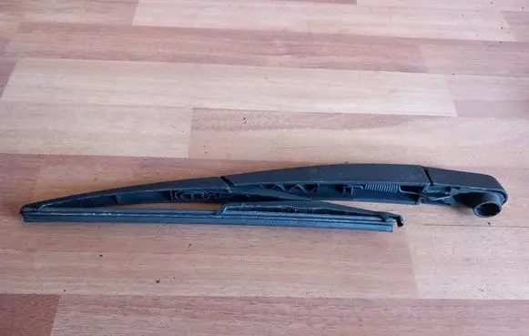 Renault Clio III Rear wiper blade arm 80012977B 7701066672