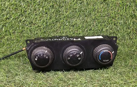 Chevrolet Orlando Climate control unit 585630016