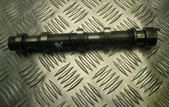 Subaru Legacy Camshaft R1N BV697
