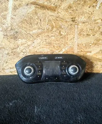 Nissan Juke I F15 Climate control unit 24845BX83B