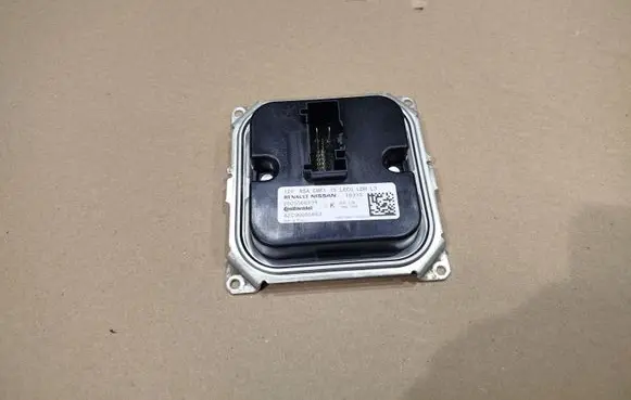 Renault Koleos II LED ballast control module 260556623R A2C90665803