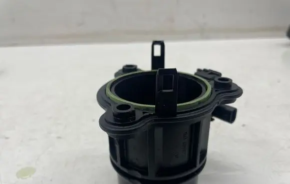 BMW 5 G30 G31 Mass air flow meter 8590724