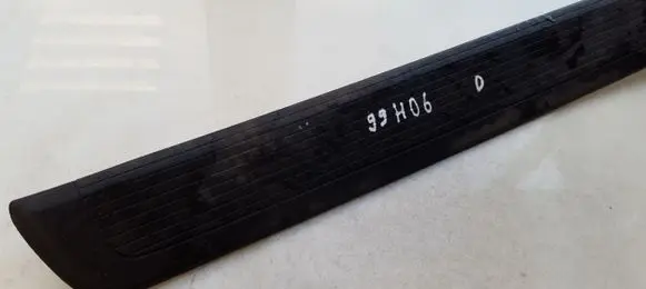Honda FR-V Front sill trim cover 84202SJD0030 84202-SJD-0030