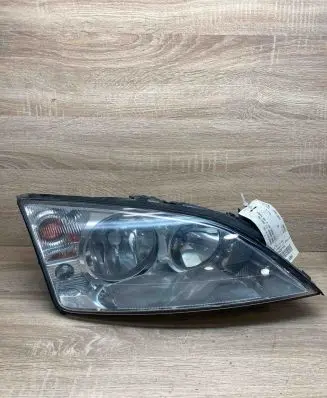 Ford Mondeo MK I Headlight/headlamp 1S7113005AK 0301174202 1305235545