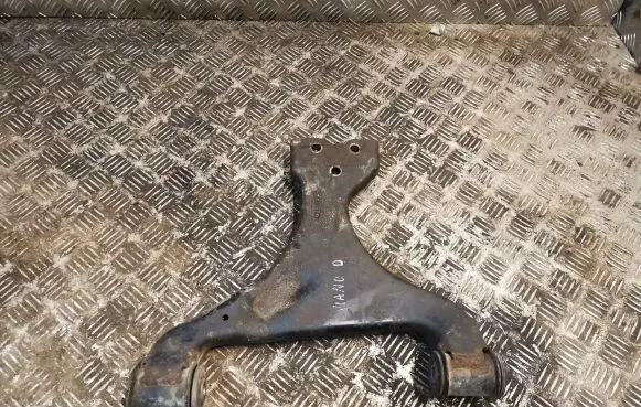 Mercedes-Benz Vito Viano W639 Front lower control arm/wishbone 6393300510