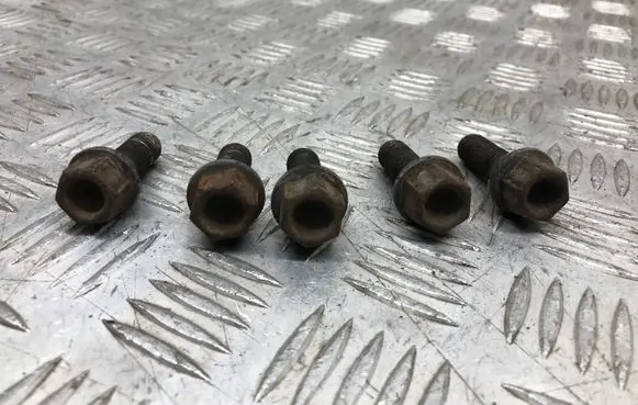 BMW 5 E60 E61 Nuts/bolts 
