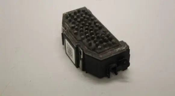 Audi A4 S4 B8 8K Heater blower motor/fan resistor 8K0820521B
