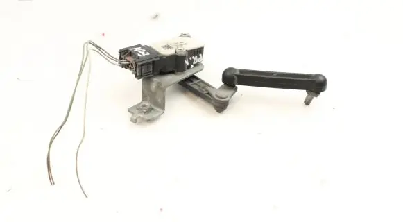Headlight/headlamp level sensor