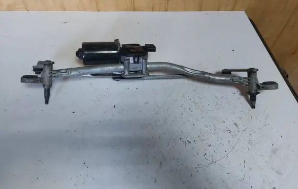 Mazda 3 I Front wiper linkage and motor F00S2G2473