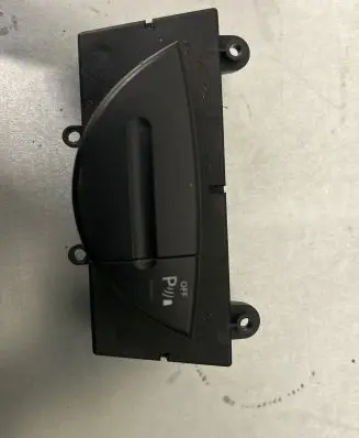 Mercedes-Benz E W211 Parking (PDC) sensor switch 2118206510 03751220 26867328S296