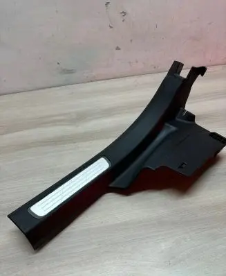 Volvo S90, V90 Rear sill trim cover 31377619
