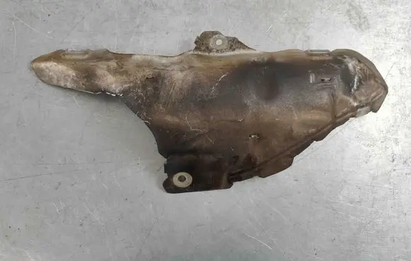 Mercedes-Benz CLA C118 X118 Heat shield in engine bay a2601420100