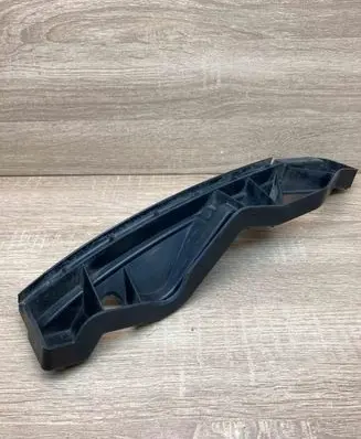 Volkswagen Touran I Front bumper mounting bracket 1T0807890