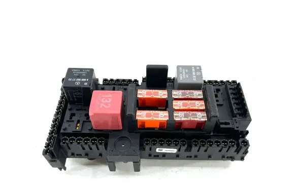 Mercedes-Benz E W213 Fuse module A2139068801