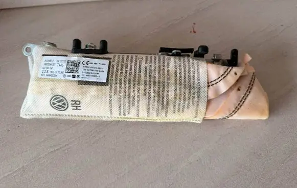 Volkswagen Golf VII Seat airbag 5G0880242