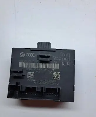 Skoda Superb B6 (3T) Door control unit/module 8X0959795D P10094295 8X0959